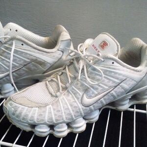 Nike Shox White & Silver Sneakers Men's US 11.5